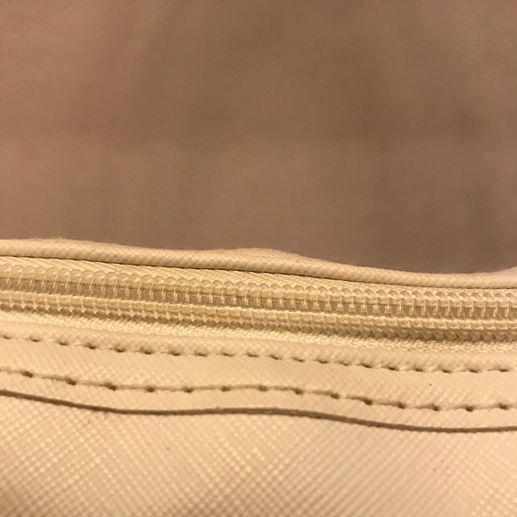 Handbag - Picture 5 of 6